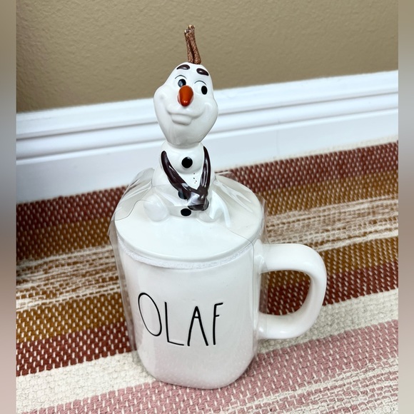 NWT OLAF Frozen mug with Top ❄️ - Picture 2 of 3
